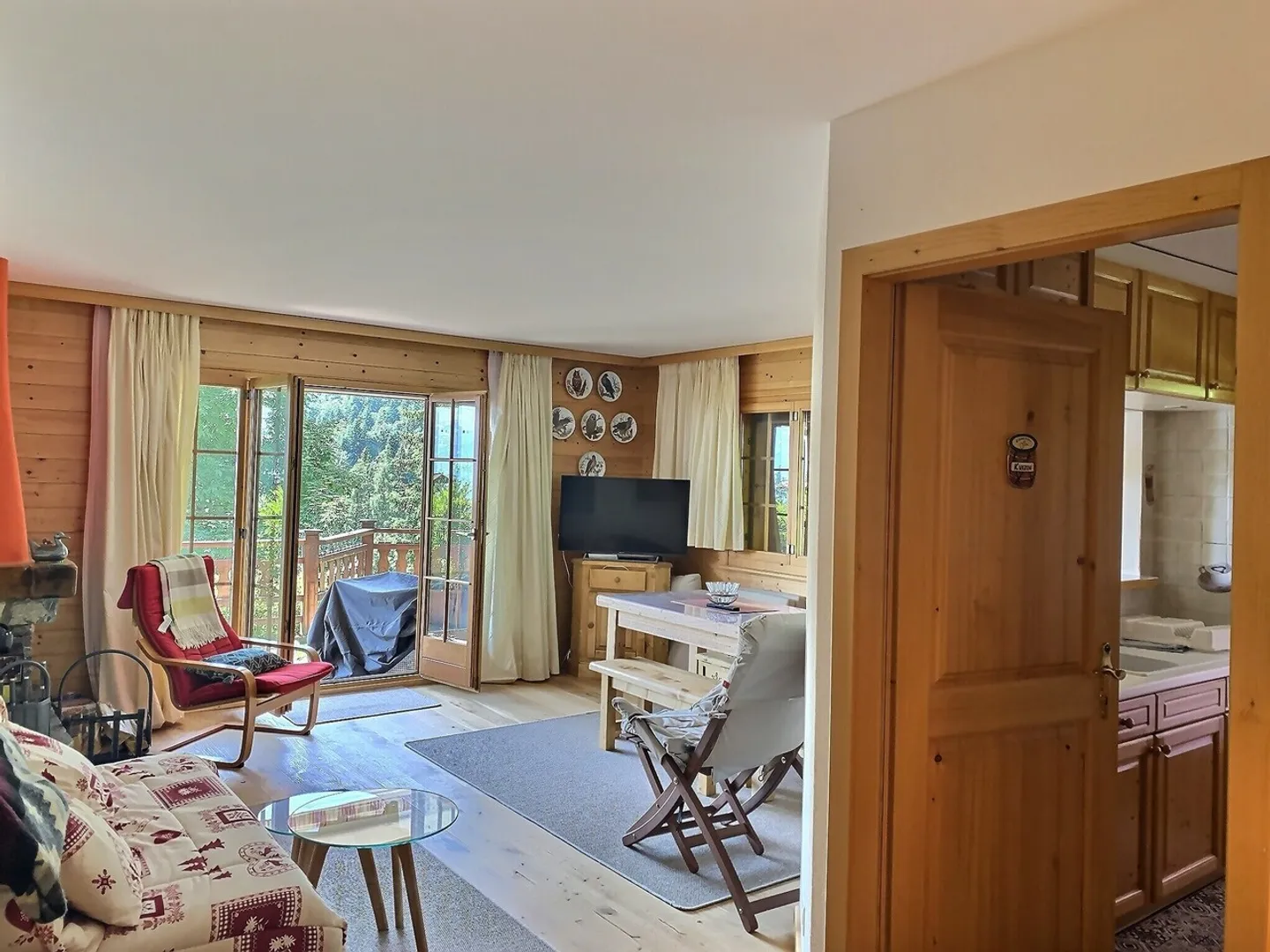 Charmant appartement 3,5 pièces avec agréable terrasse et jardin - Photo 5 sur 11