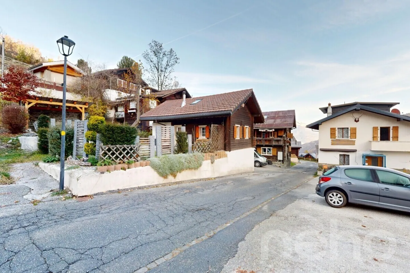 Exclusive Chalet on three levels with garden - Photo 7 of 12