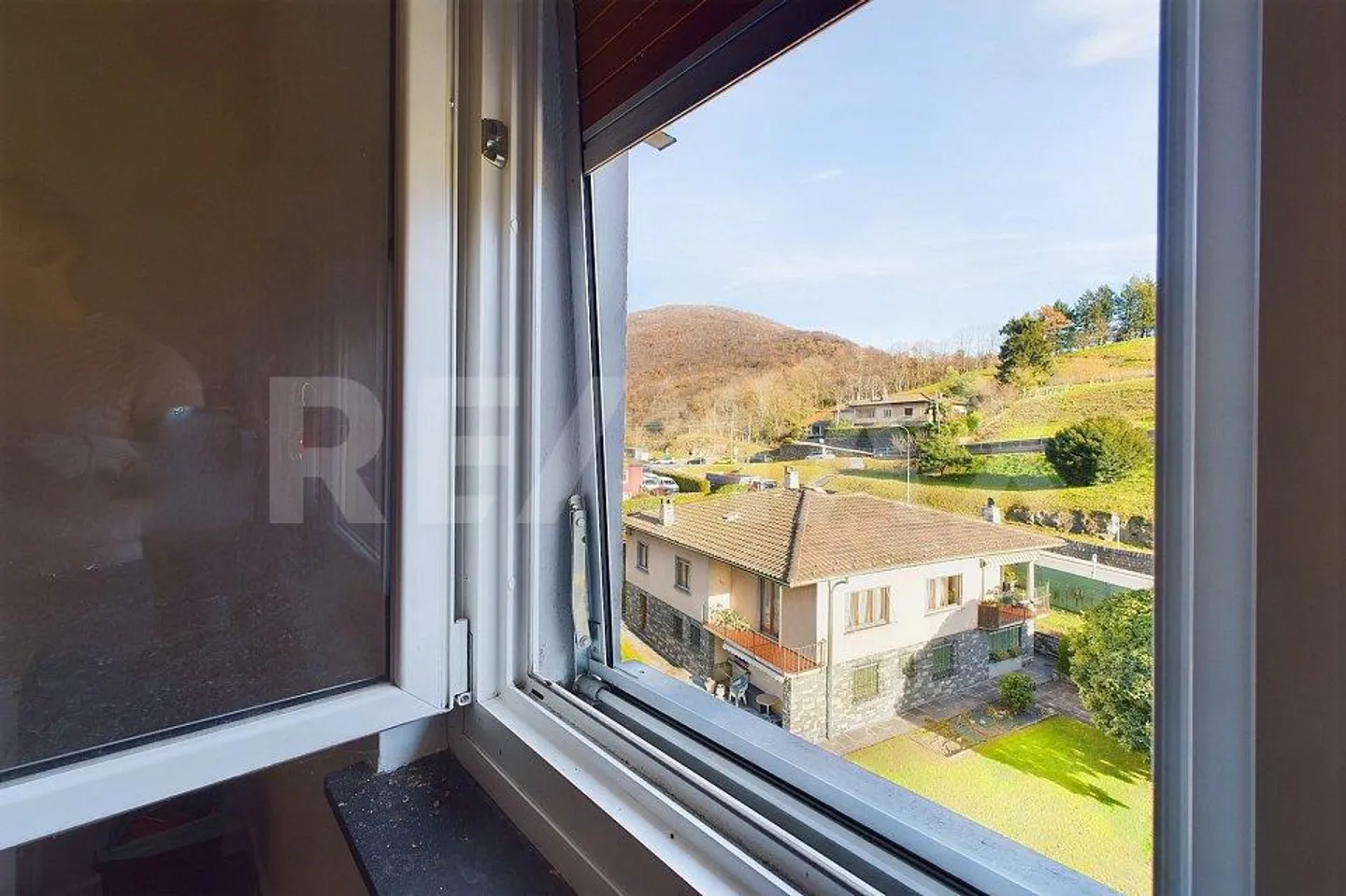 Appartement de 2 ½ pièces avec belle vue et excellent rendement - Photo 6 sur 13