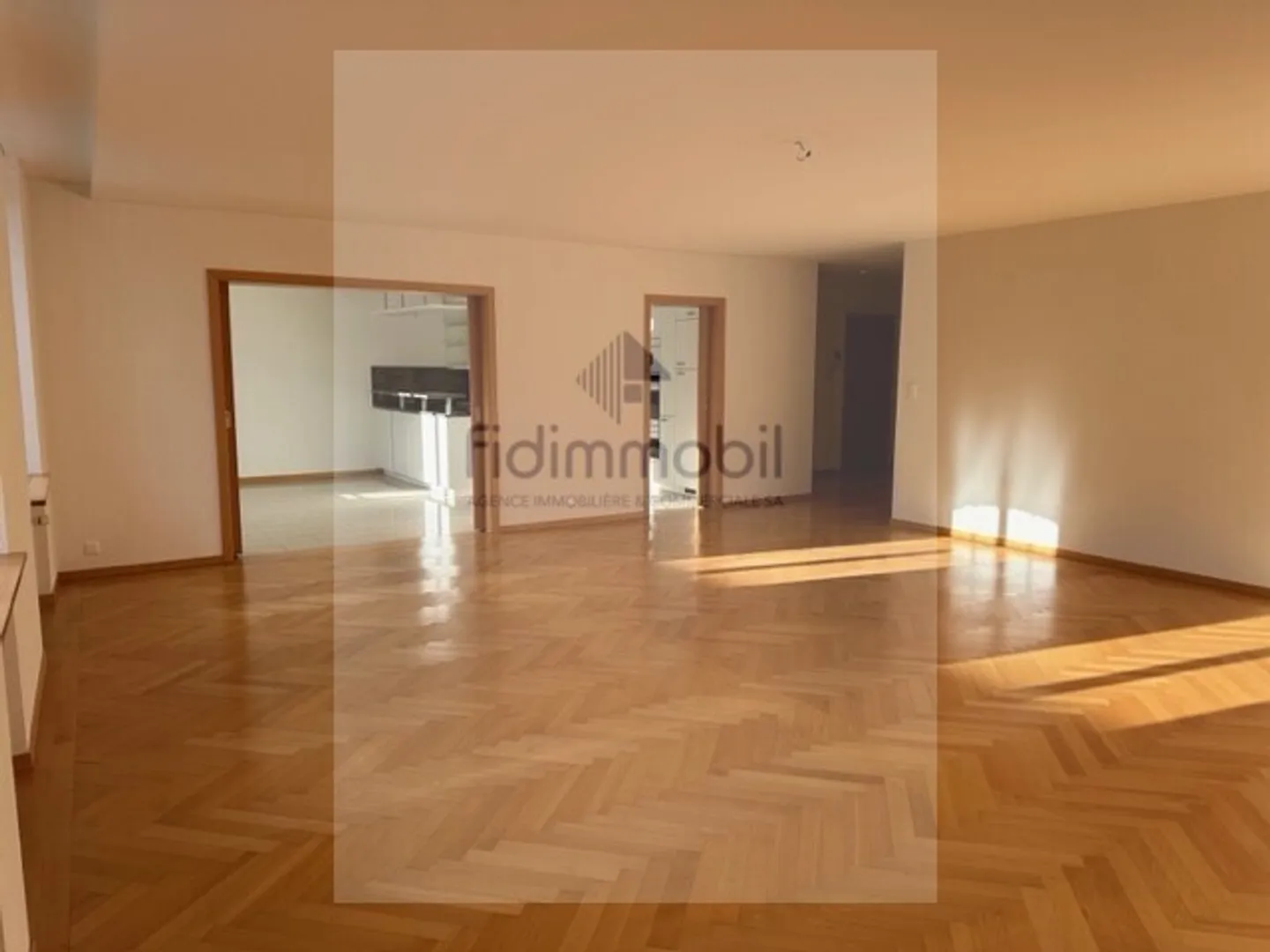Magnifique appartement dans le centre-ville - Photo 2 sur 11
