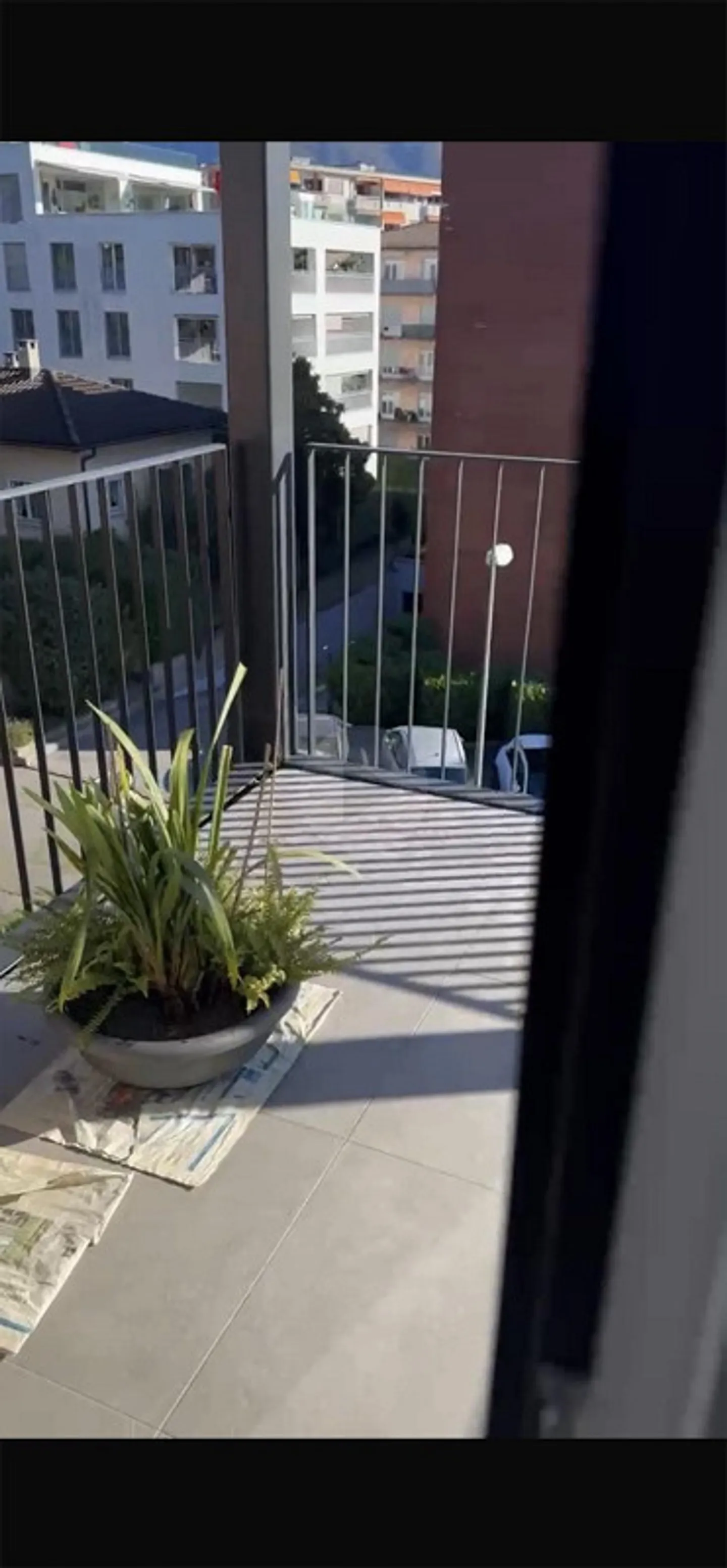 Exclusive 3.5 rooms in Breganzona Renovated with high-end finishes - Photo 9 of 13