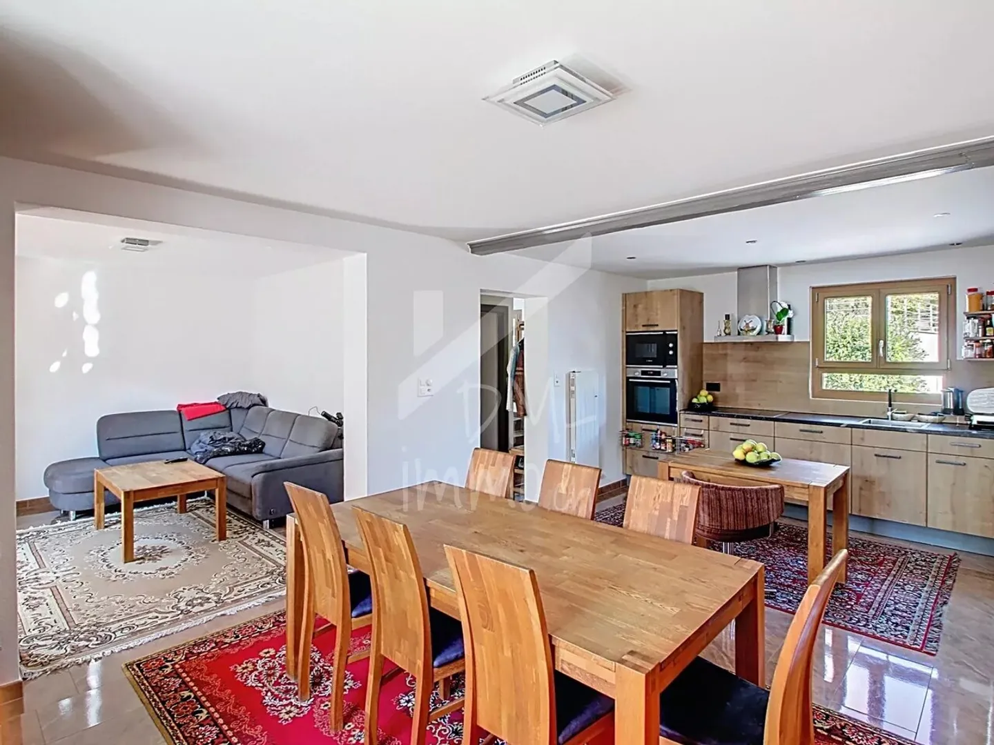 Renoviertes Dorfhaus + Studio + kleine Scheune zu renovieren - Foto 2 von 13