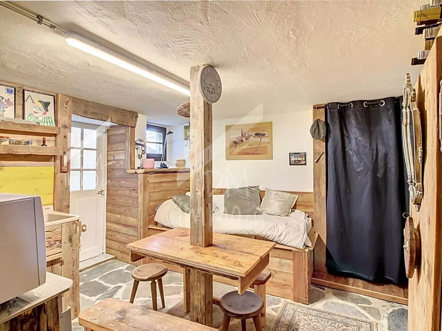 Renoviertes Dorfhaus + Studio + kleine Scheune zu renovieren - Foto 13 von 13