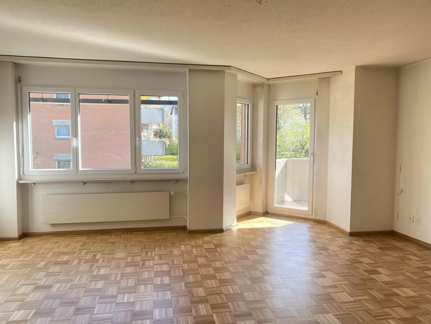 Family apartment with private laundry room - Photo 3 of 7