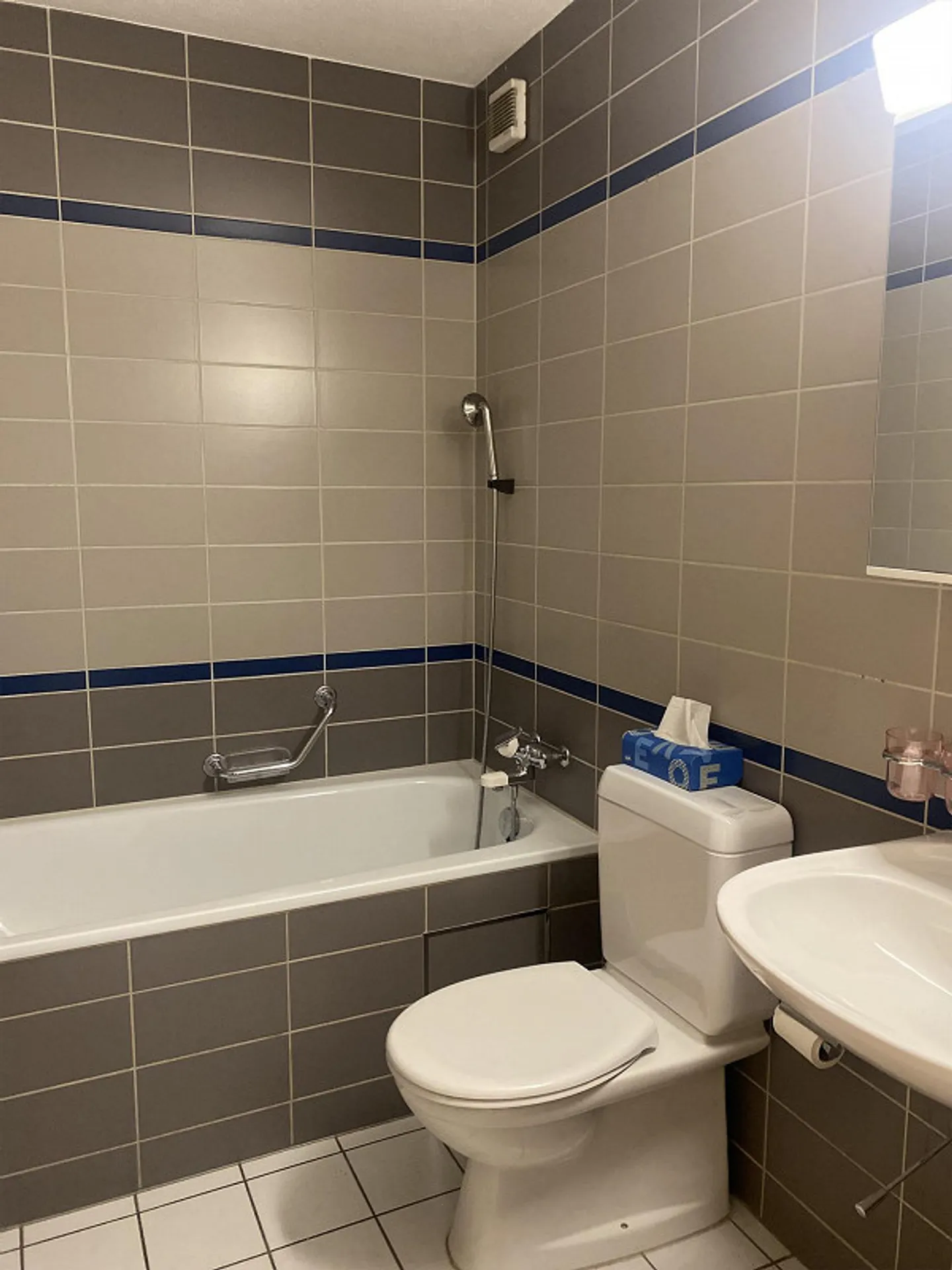 Family apartment with private laundry room - Photo 5 of 7