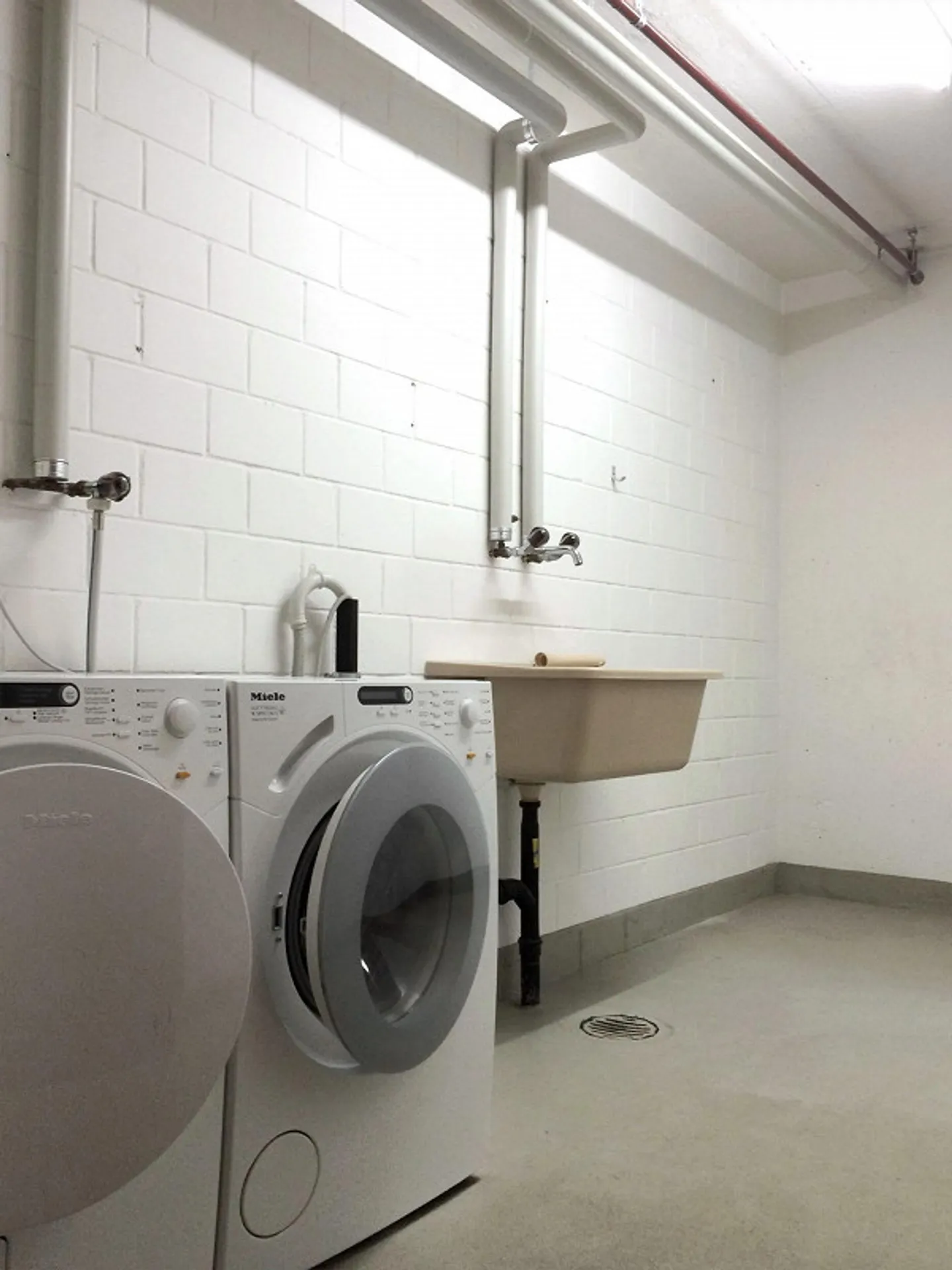 Family apartment with private laundry room - Photo 7 of 7