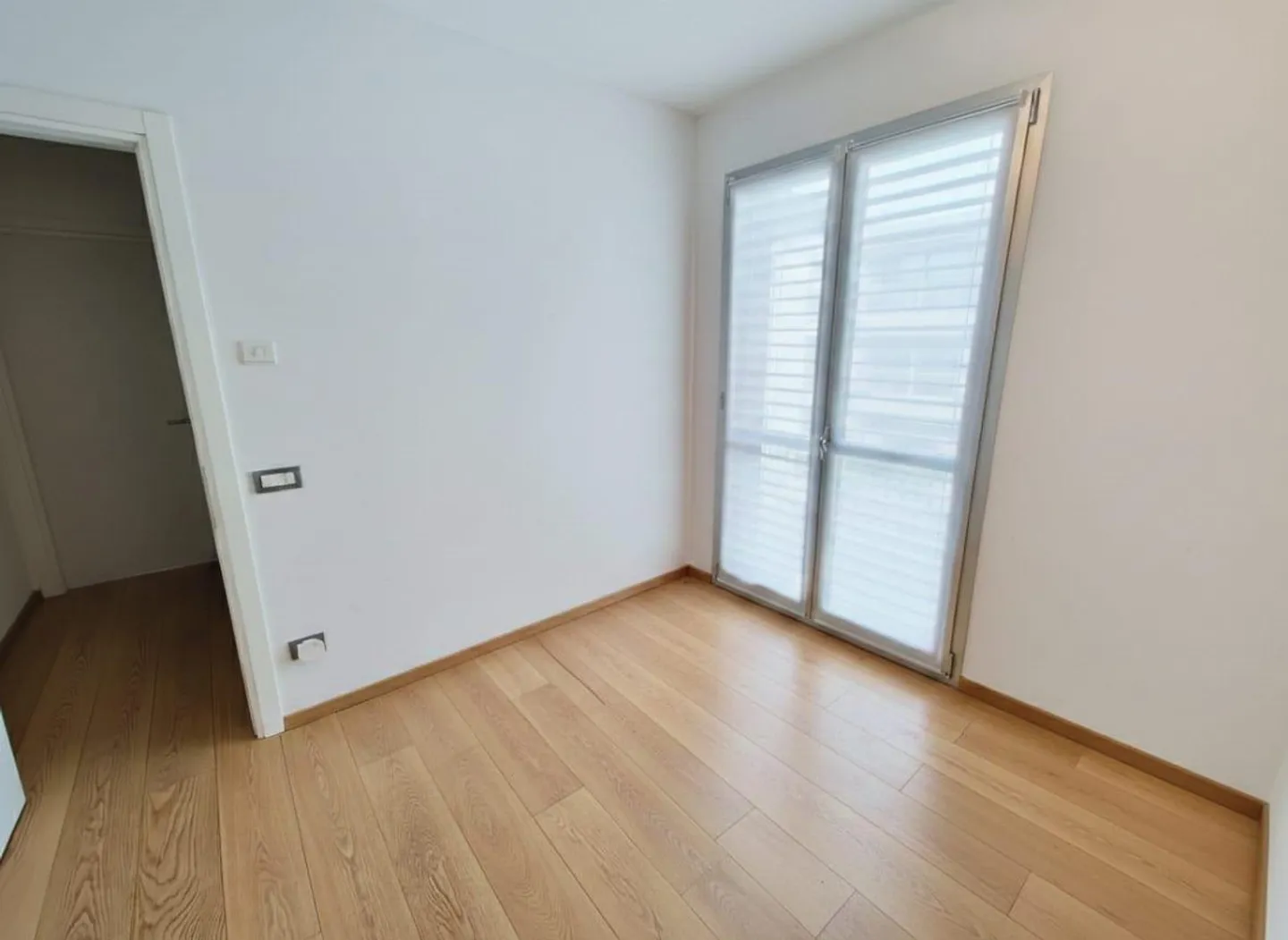 Appartamento luminoso 3.5 locali - Foto 5 di 9