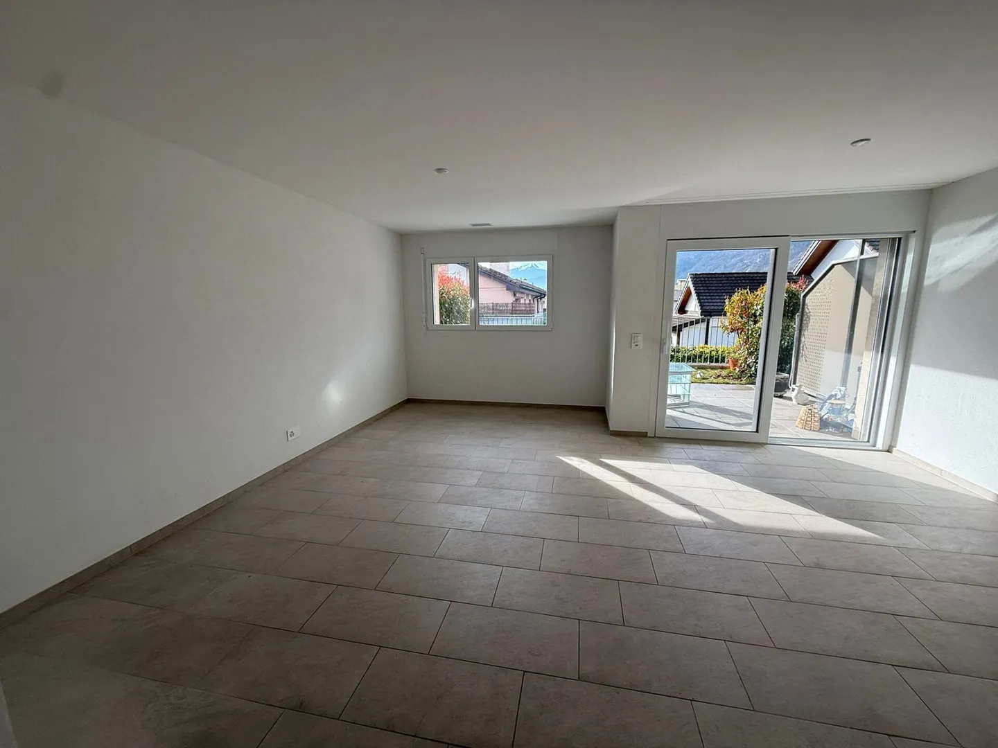 Appartamento 2.5 locali con giardino - Foto 3 di 8