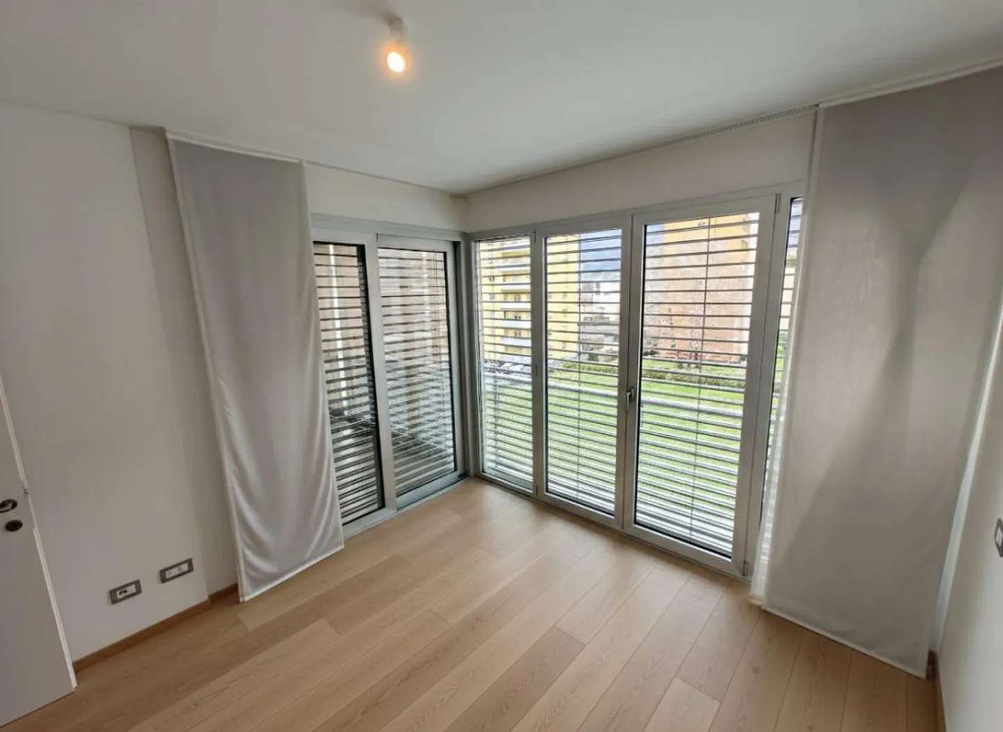 Appartamento luminoso 3.5 locali - Foto 3 di 9