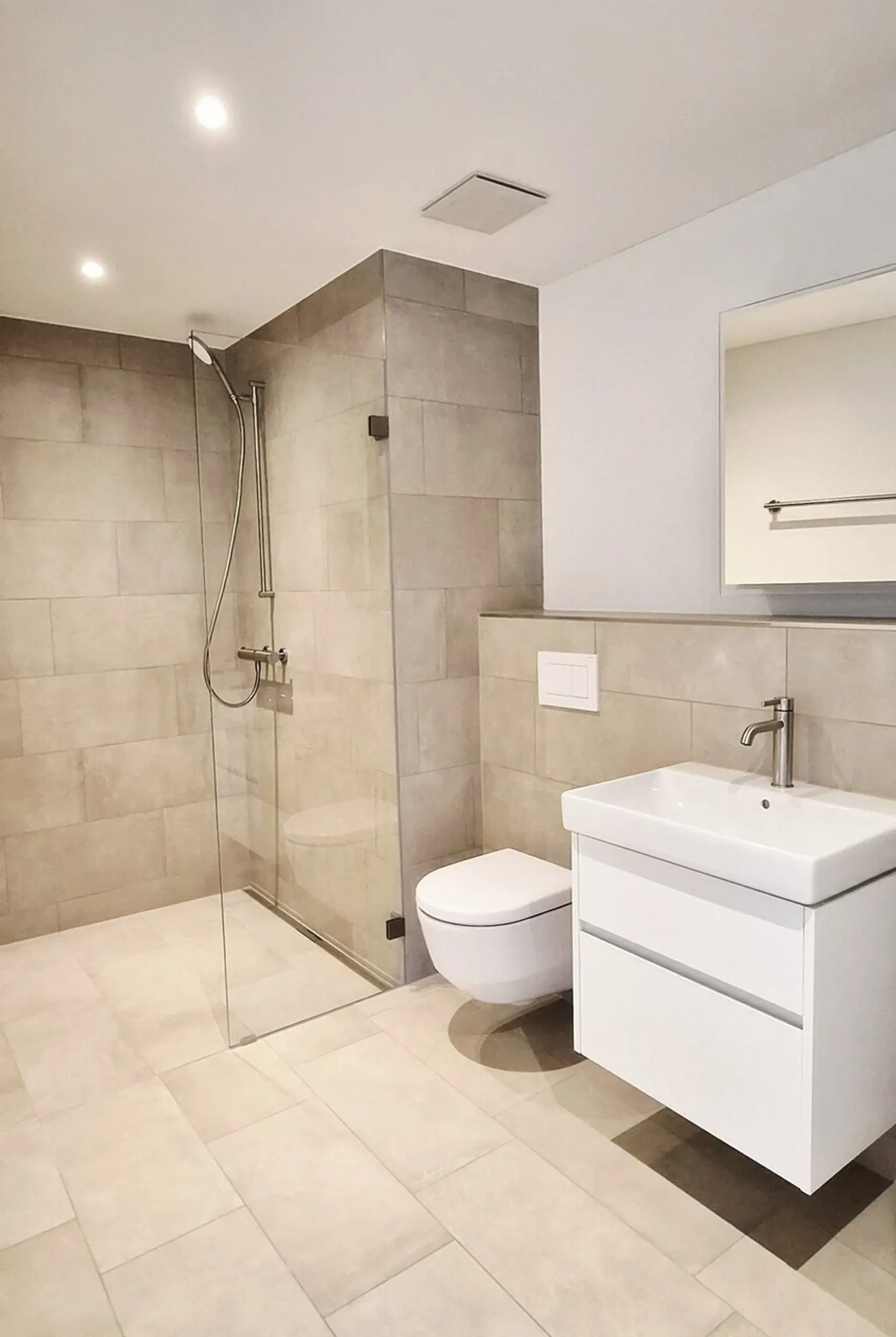 Appartamento moderno di 2,5 locali in affitto a Zurigo-Schwamendingen! - Foto 8 di 8