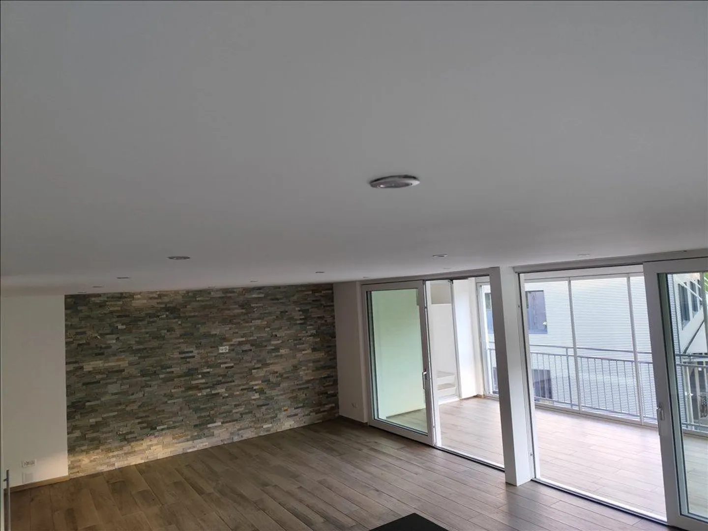 Modernes Büro im Grünen - Foto 4 von 16