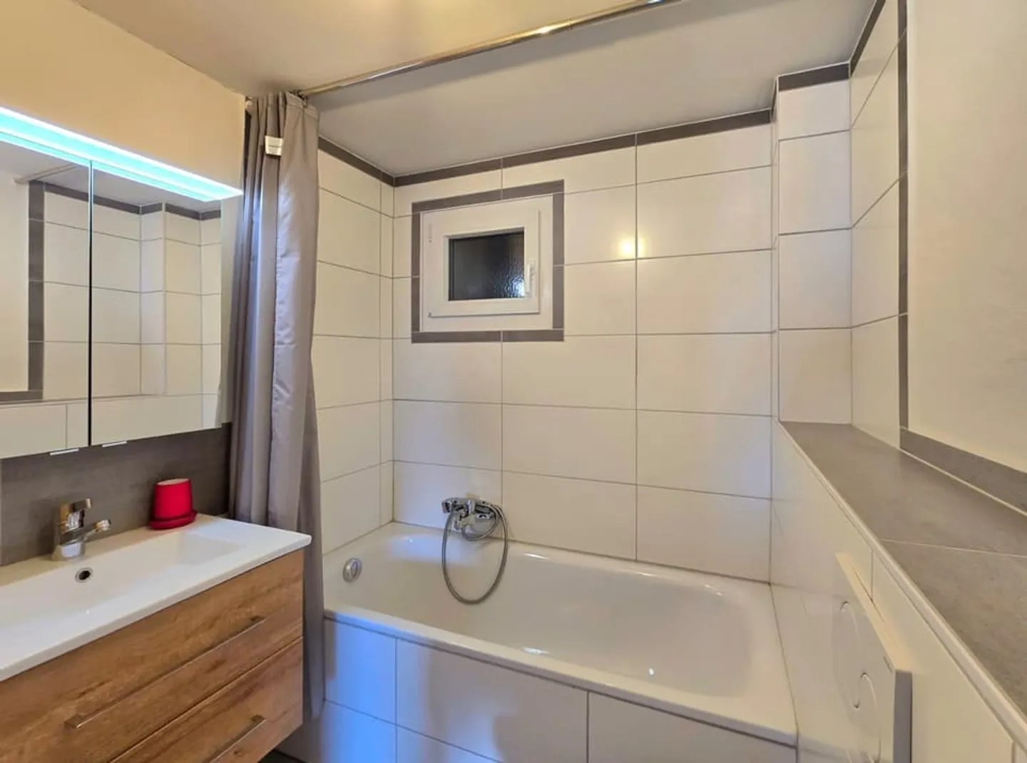 Appartement rénové avec  terrasse, vue imprenable et plein soleil à Eison (St-Ma - Photo 13 sur 13