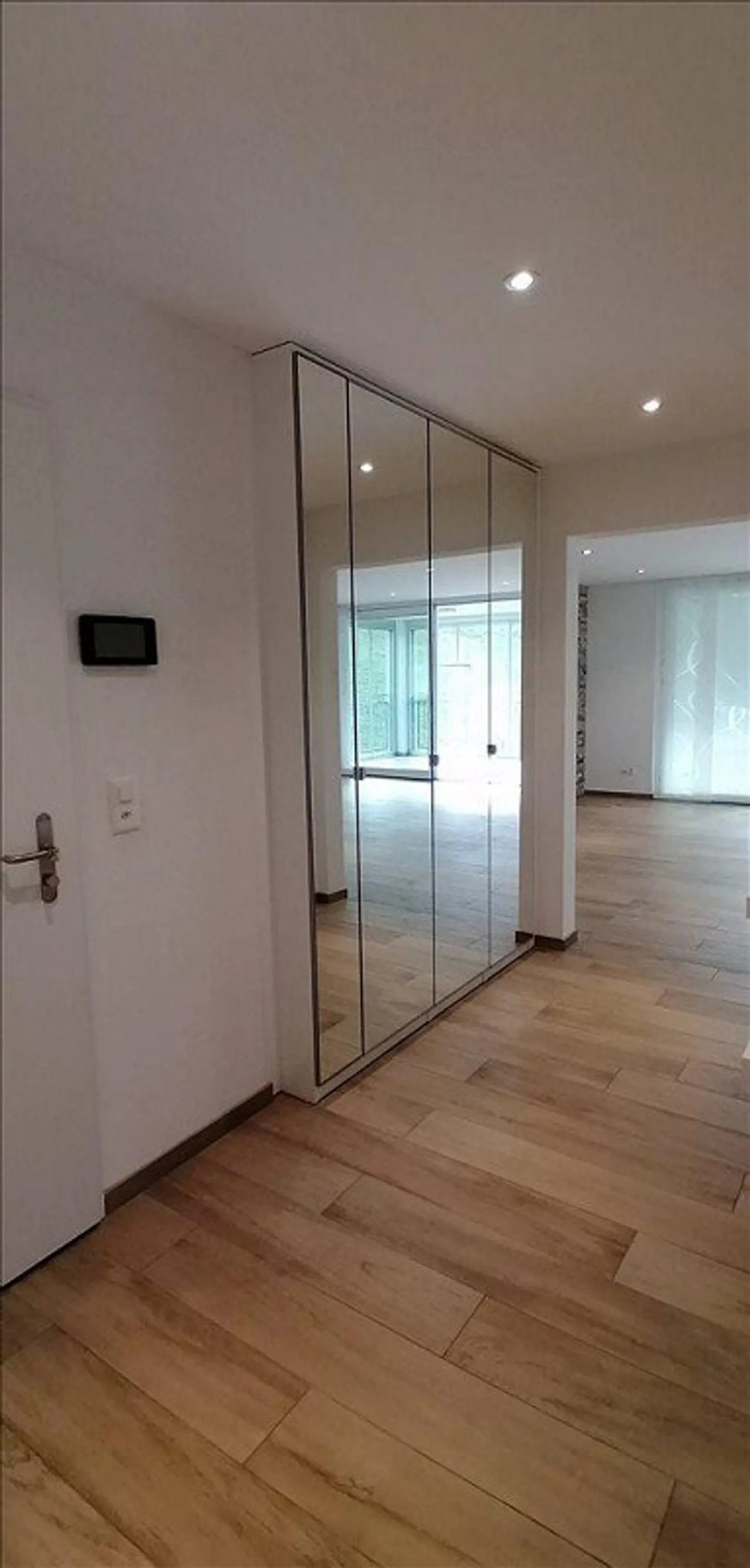 Modernes Büro im Grünen - Foto 12 von 16