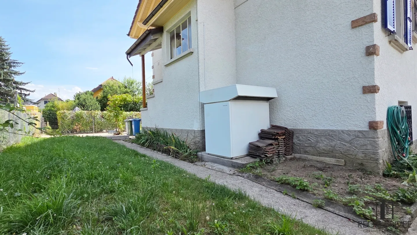 Dachgeschosswohnung mit Garten - Foto 8 von 10