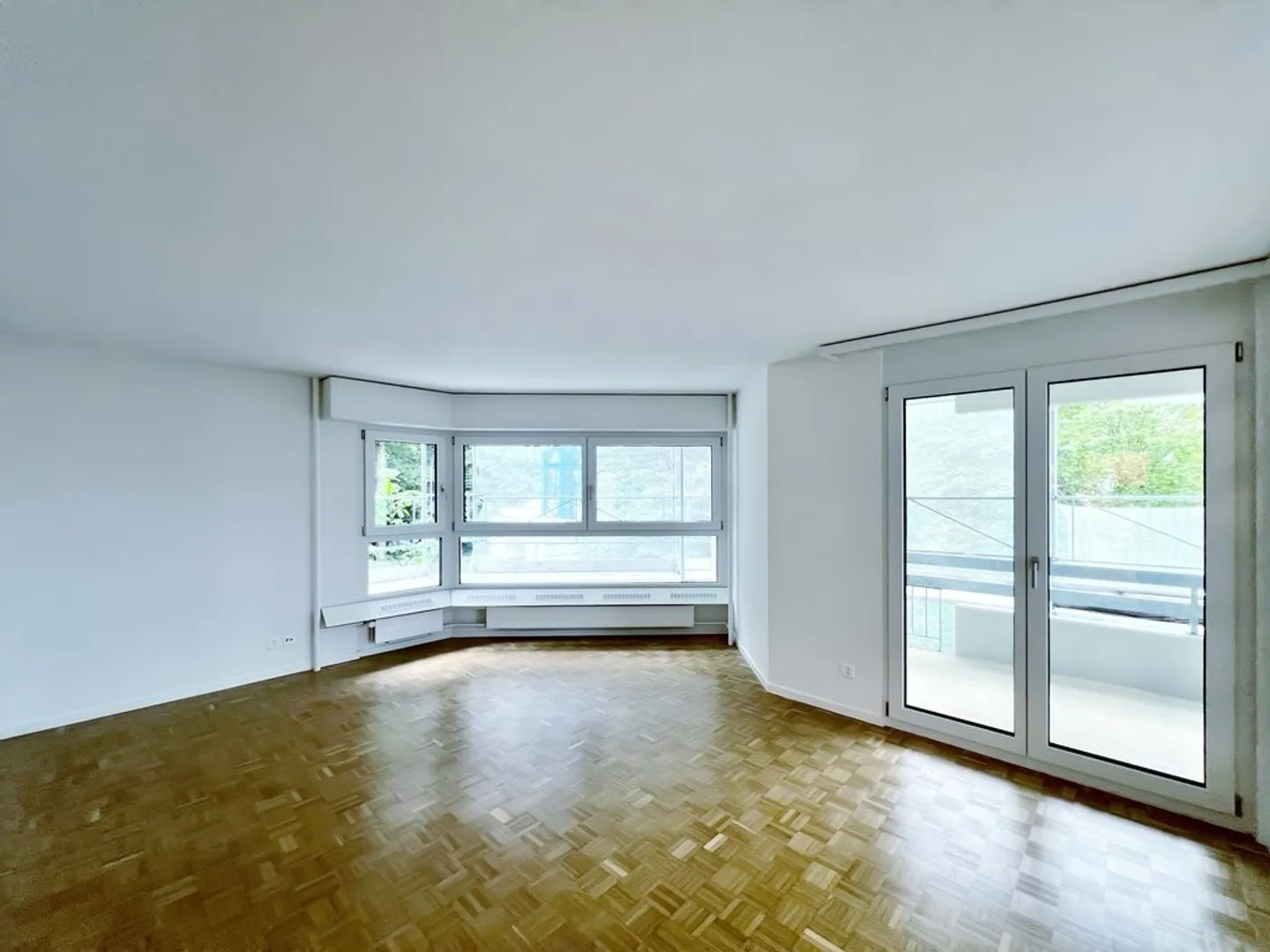 Charming 2.5-Room Apartment - Photo 2 of 7
