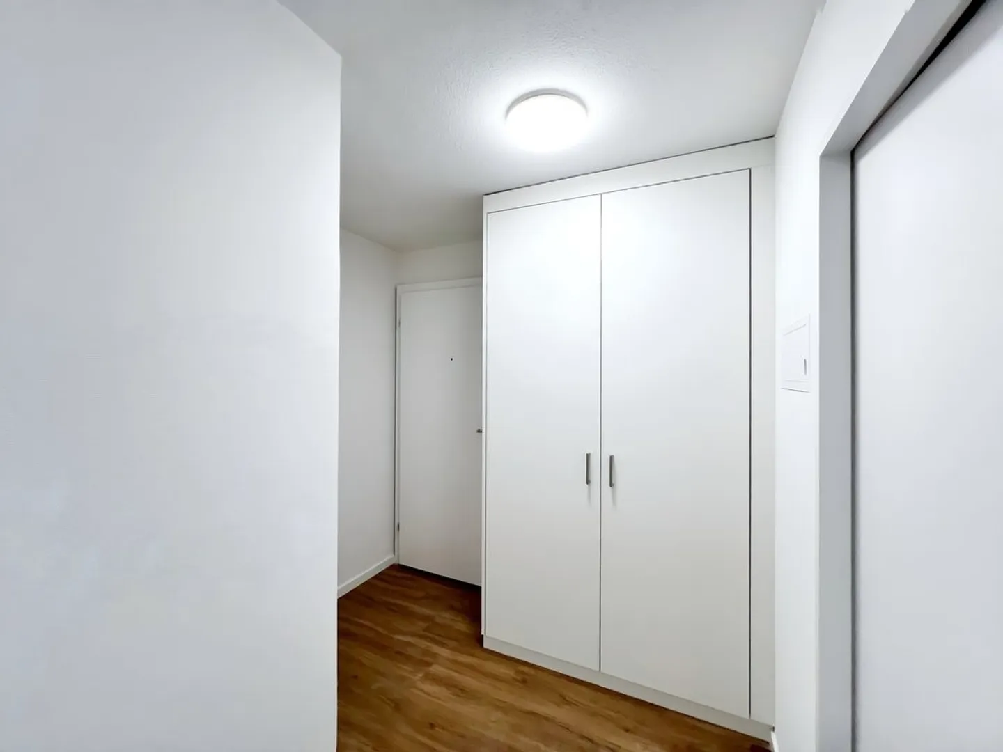 Charming 2.5-Room Apartment - Photo 7 of 7