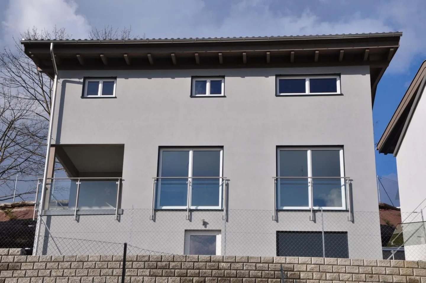 VENDITA DI UNA CASA UNIFAMILIARE MODERNA - Foto 4 di 8