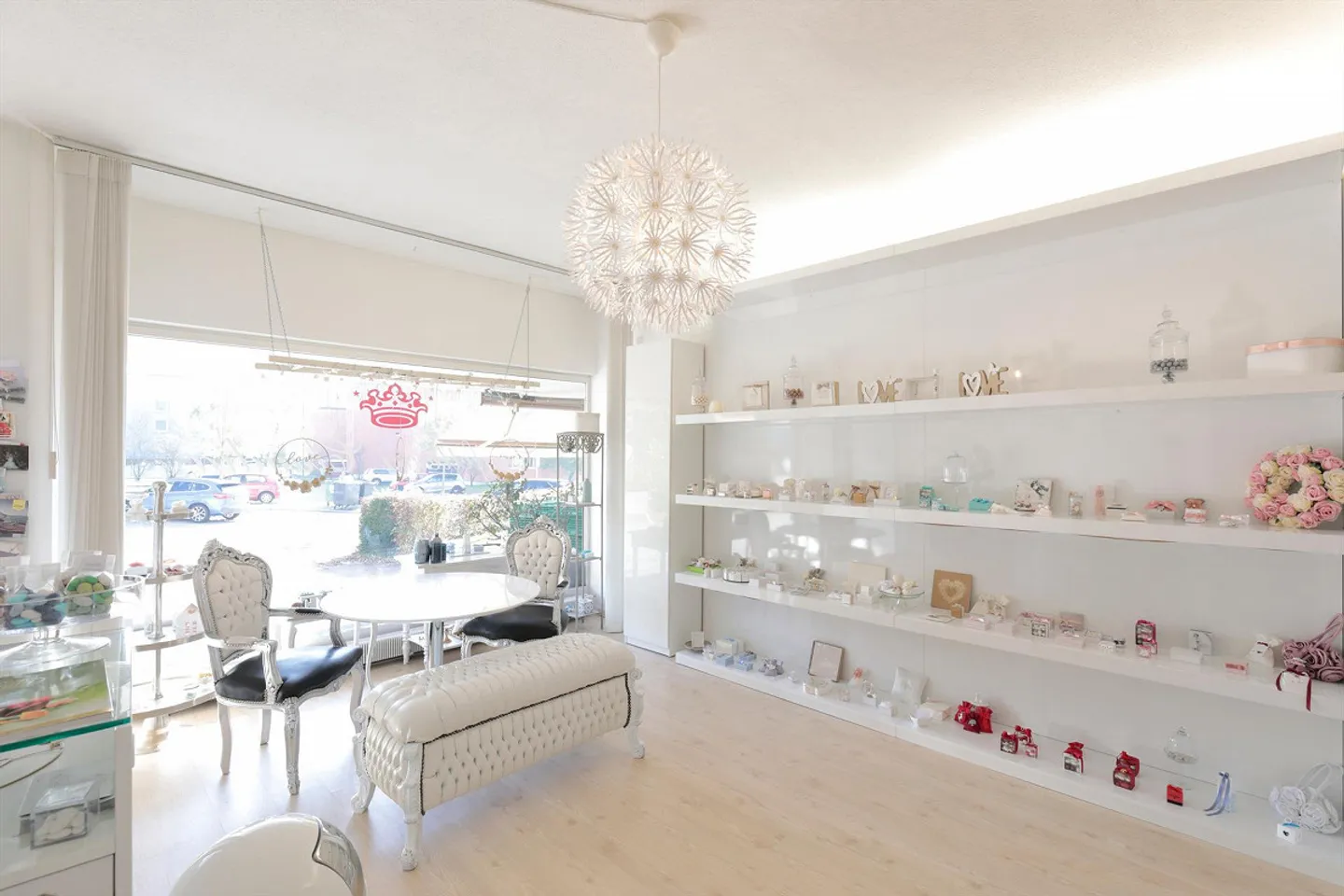 Large Shop Window in Kloten in the Hohrainli District - Photo 14 of 14