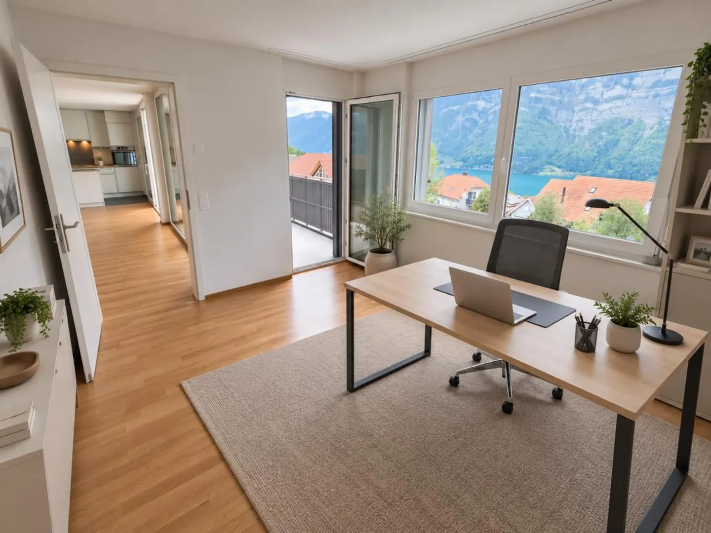 La tua nuova casa con panorama sul lago e sulle montagne - Foto 6 di 14