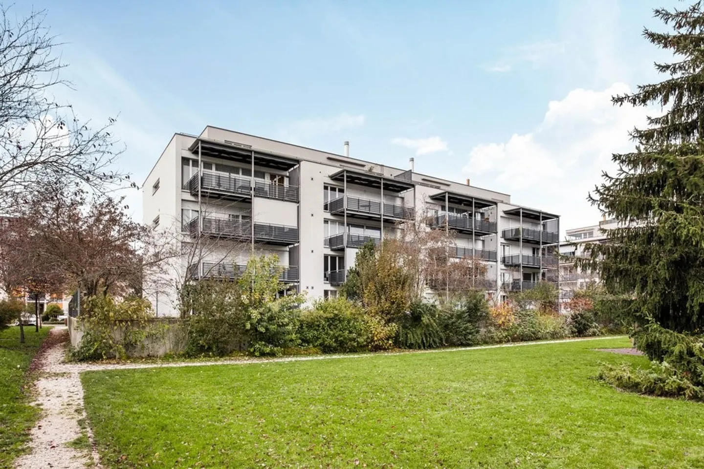 Innenparkplatz - Foto 1 von 1