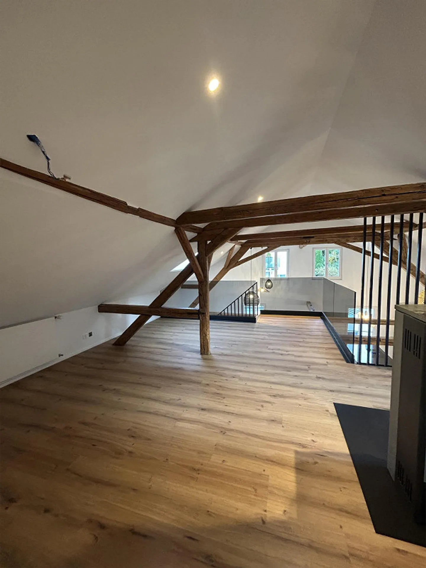 Maison moderne avec un appartement séparé - Photo 2 sur 18