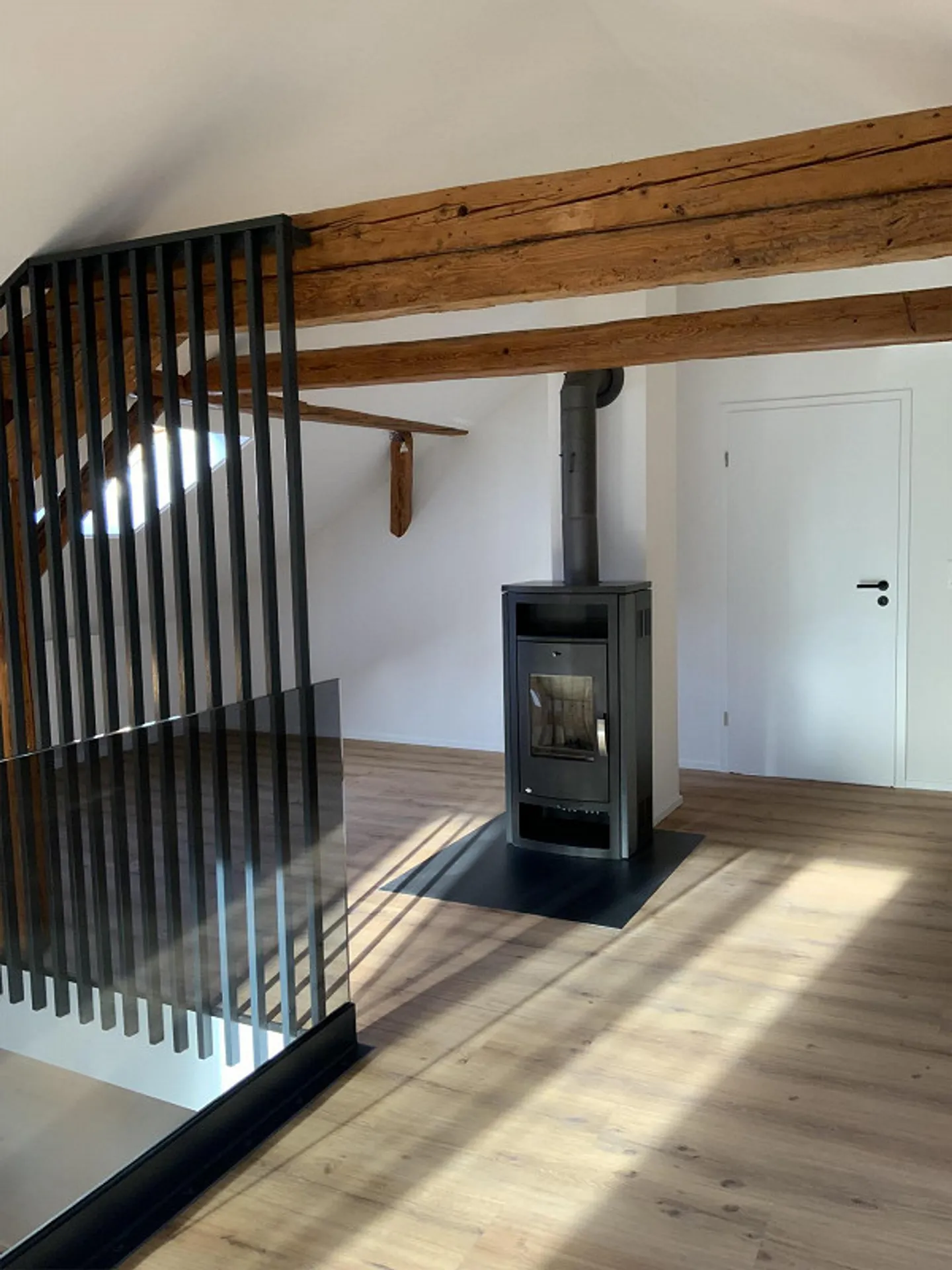 Maison moderne avec un appartement séparé - Photo 3 sur 18