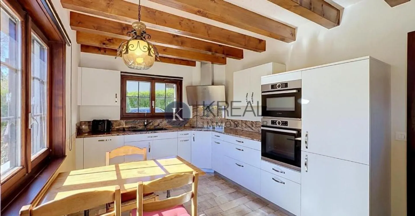 Charming Villa in Quiet Area - Photo 4 of 12