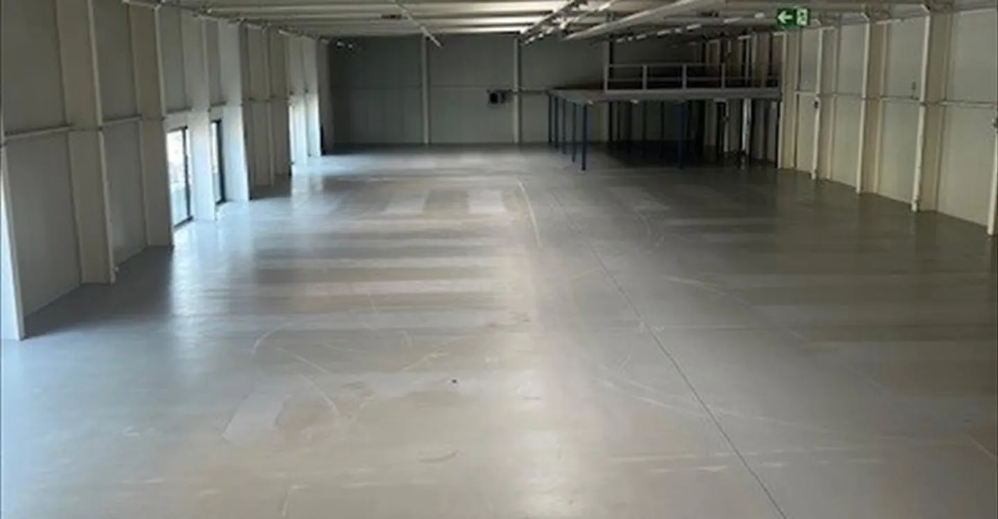 Zu vermieten in Yverdon-les-Bains - Gewerbefläche und Lager sofort verfügbar - Foto 3 von 6