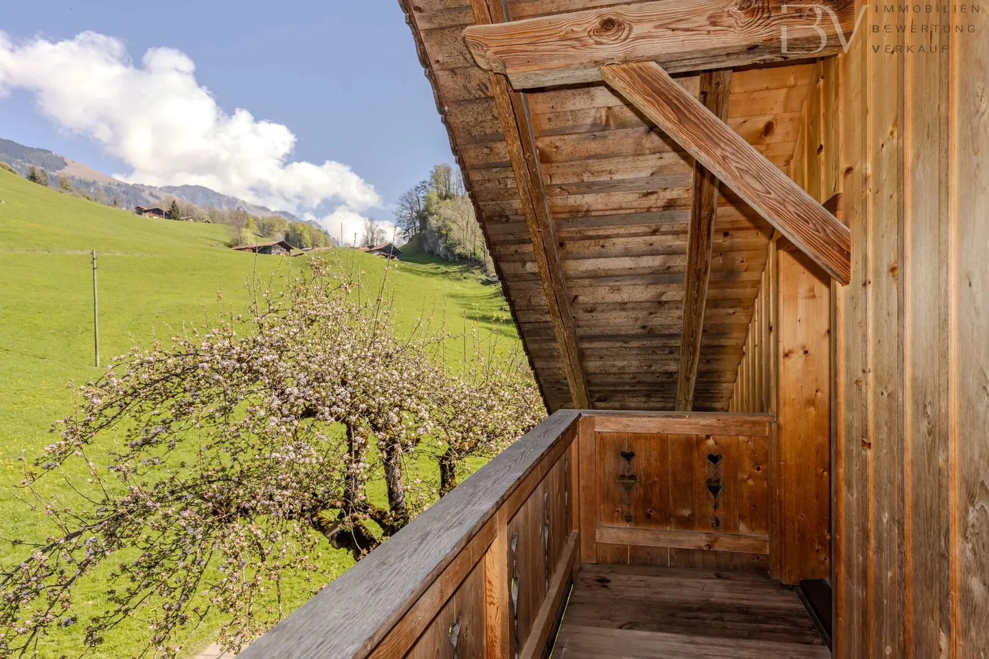 Maison de 3 familles avec grange - Photo 10 sur 17