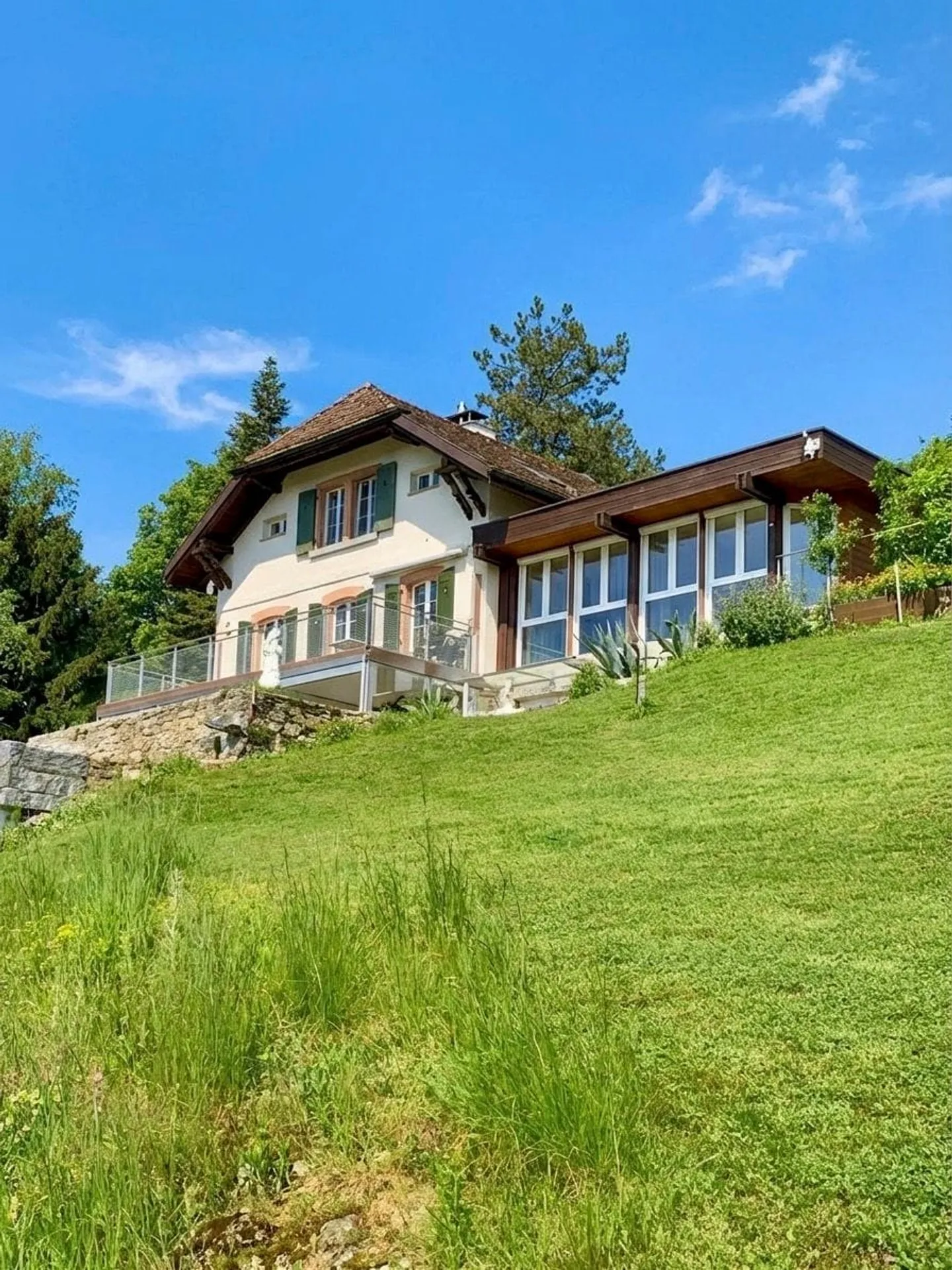 Charming Villa with Lake View - Photo 1 of 11