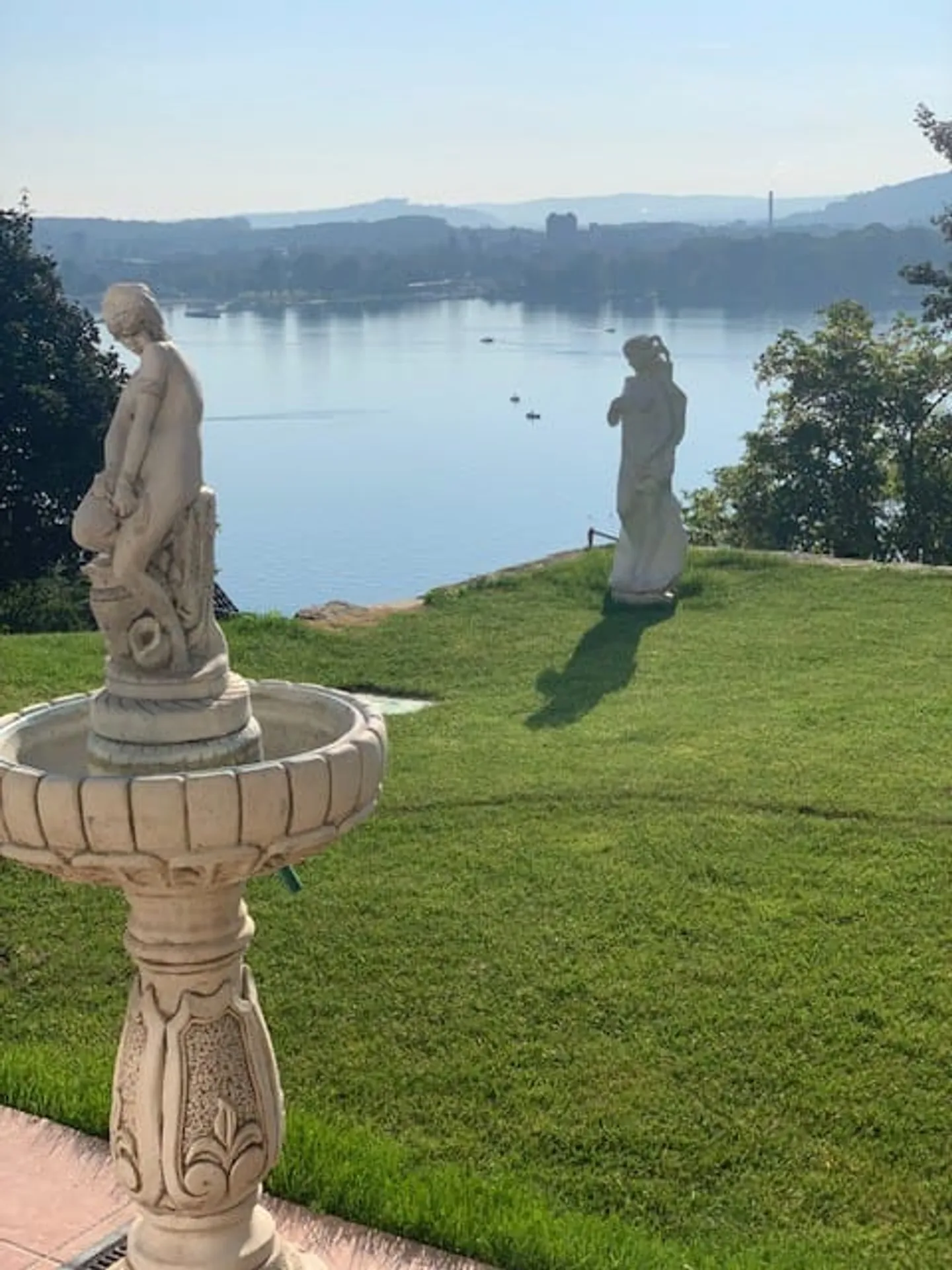 Charming Villa with Lake View - Photo 6 of 11