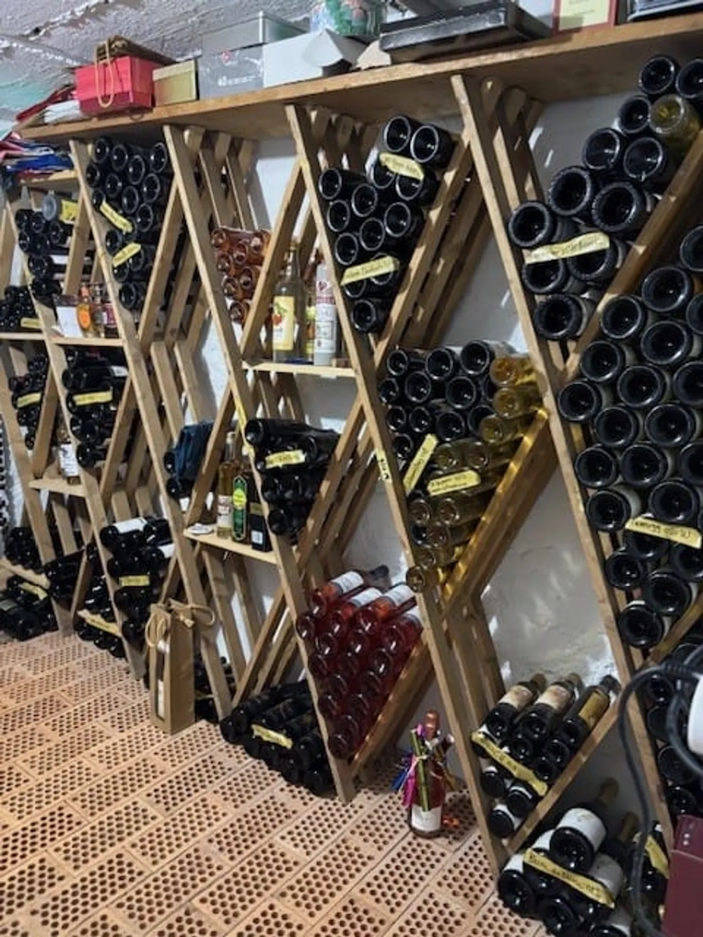 Charming Villa with Lake View - Photo 9 of 11