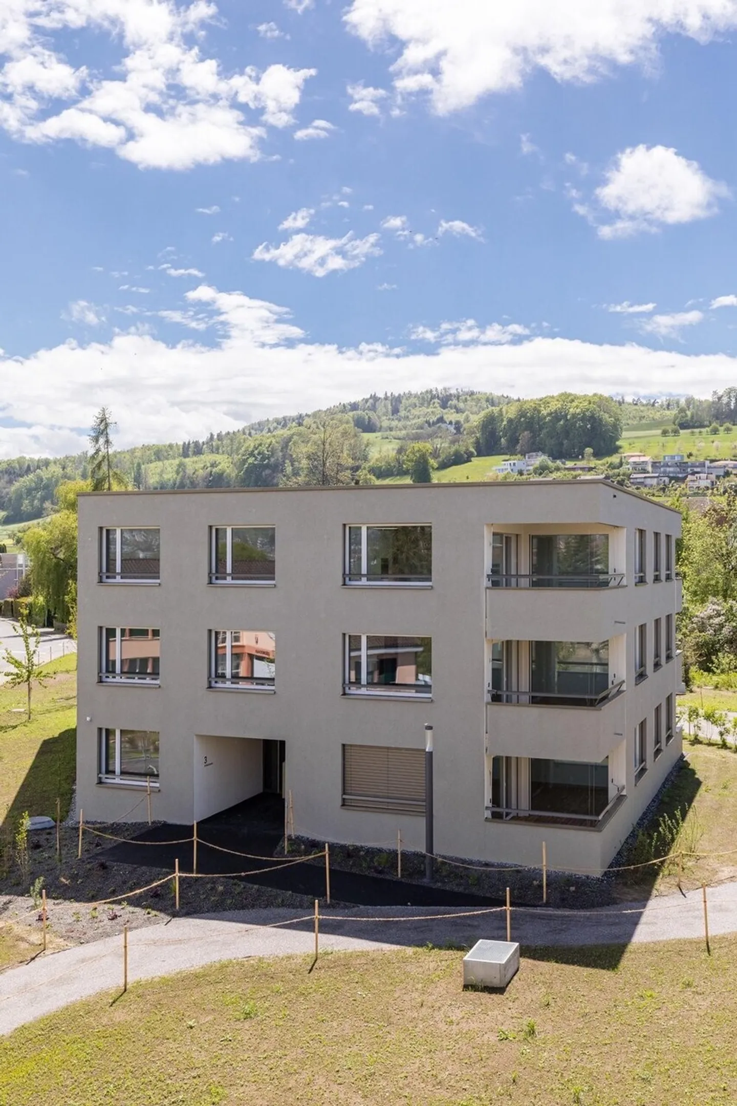 Modernes Apartment in der Natur - Foto 1 von 10