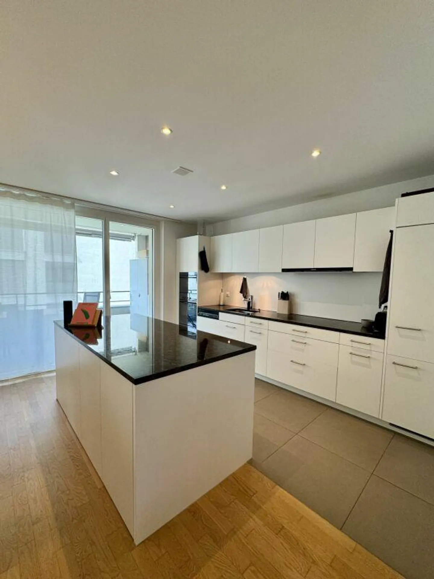 Modern Apartment in the Center of Ebikon - Photo 2 of 9