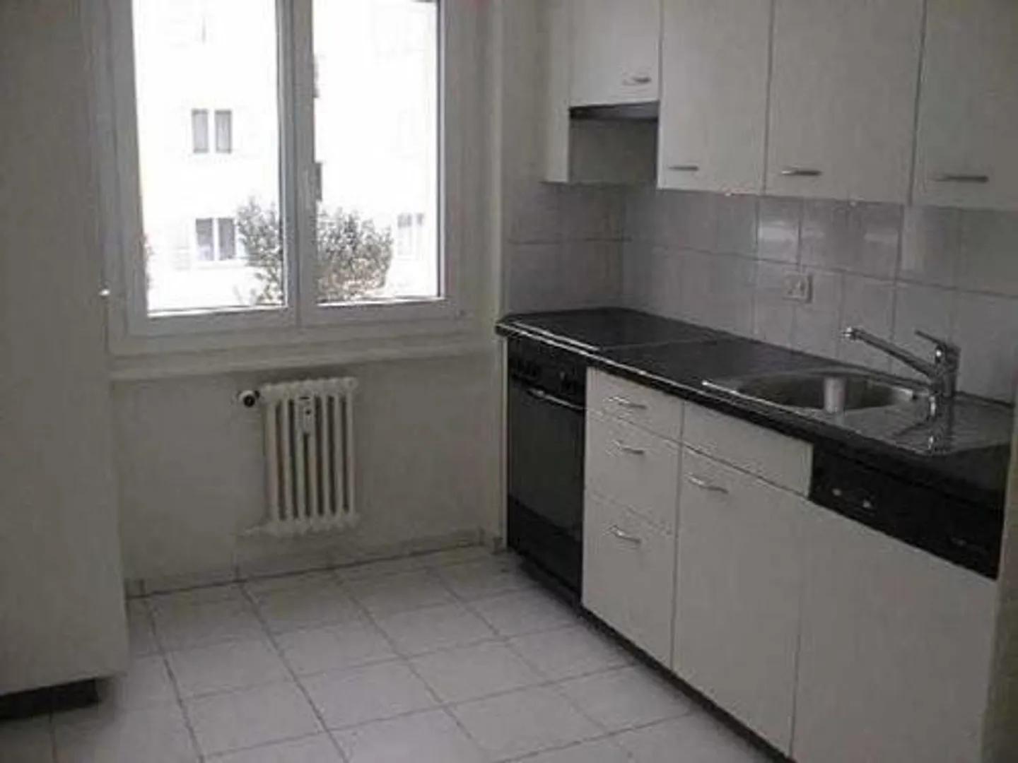 Appartamento tranquillo e soleggiato con area giardino - Foto 2 di 6