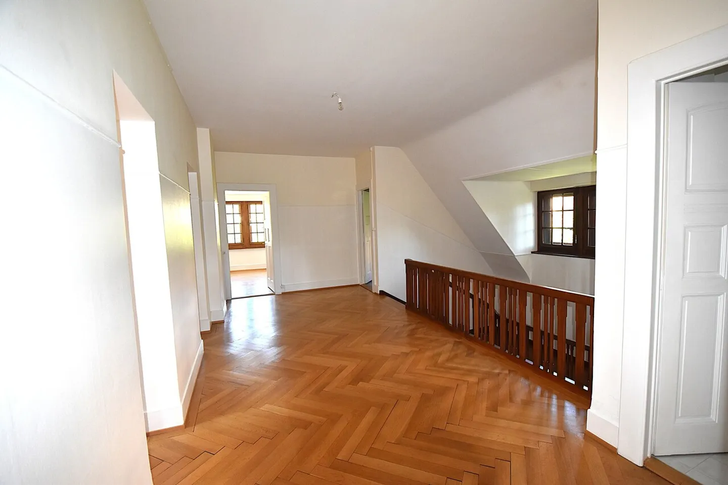 Elegante appartamento di 8 stanze a Losanna - Foto 12 di 23