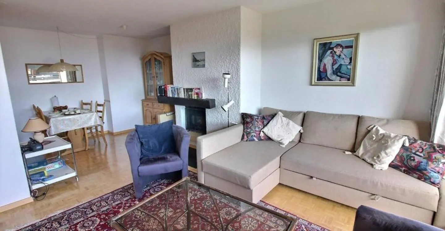 Charming 2-Room Apartment - Photo 2 of 10