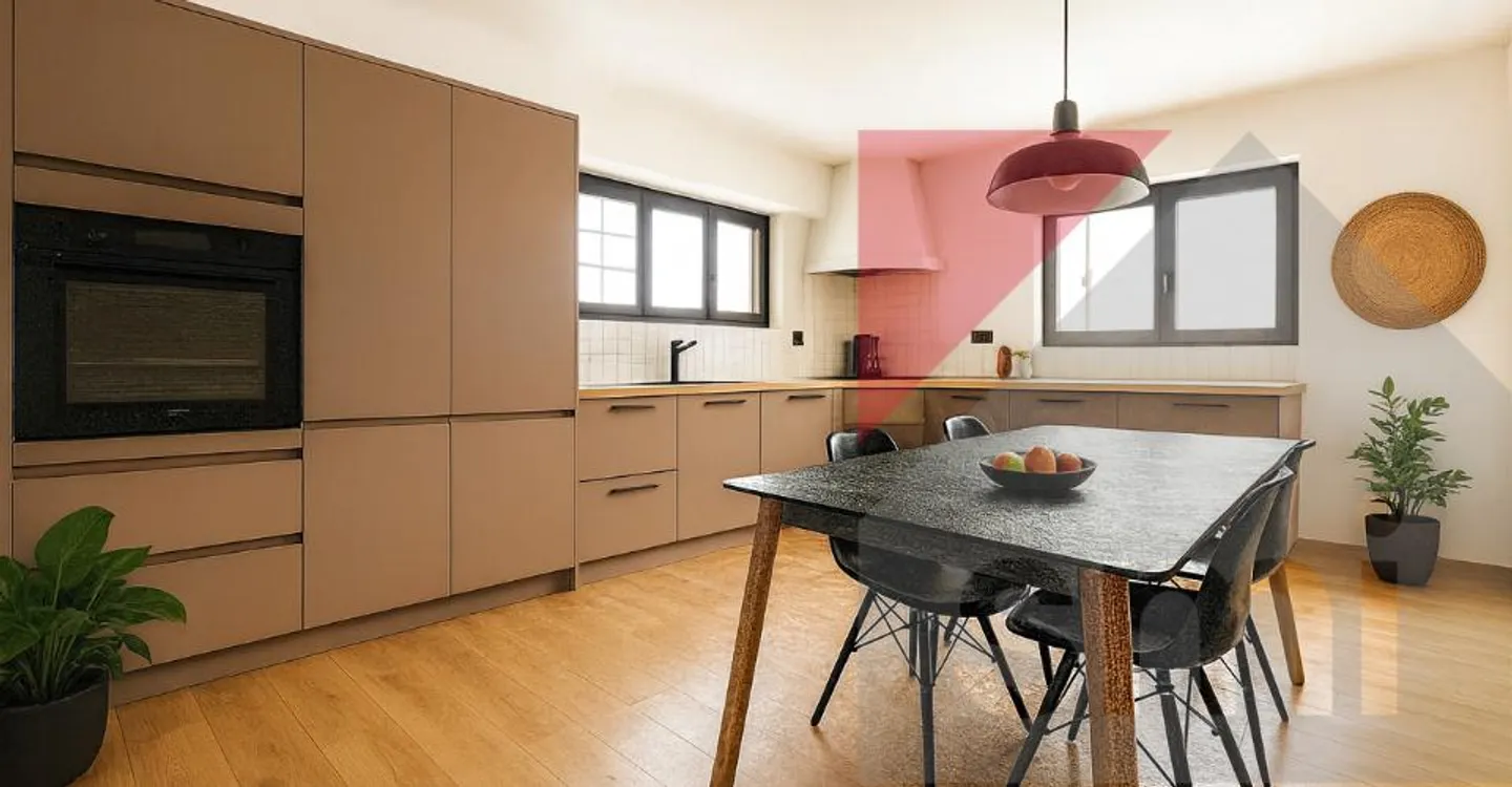 Comfortable villa with independent studio, plot of 1055m2 - Photo 4 of 12
