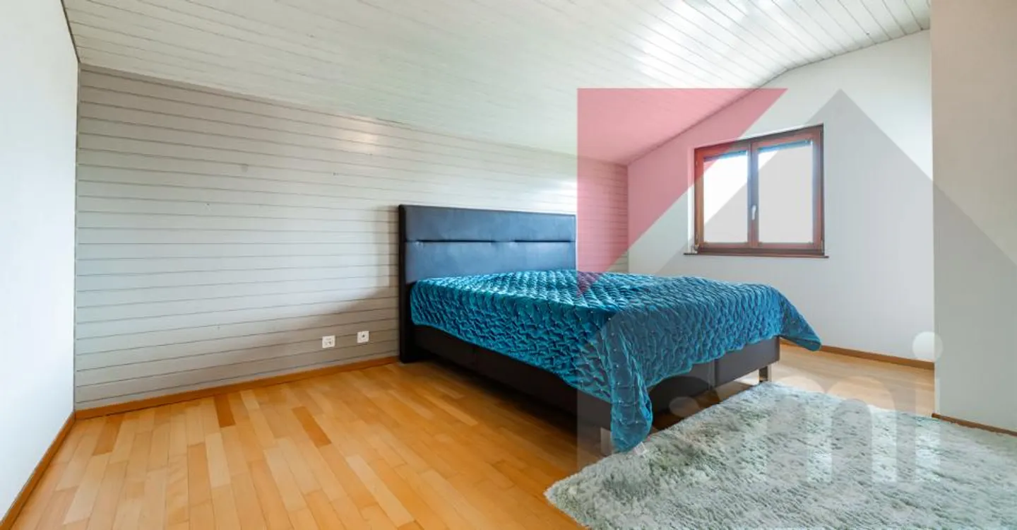 Comfortable villa with independent studio, plot of 1055m2 - Photo 6 of 12