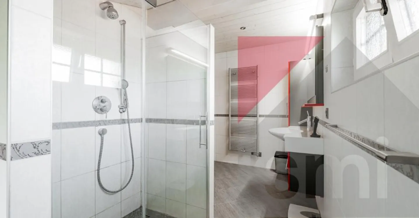 Comfortable villa with independent studio, plot of 1055m2 - Photo 10 of 12