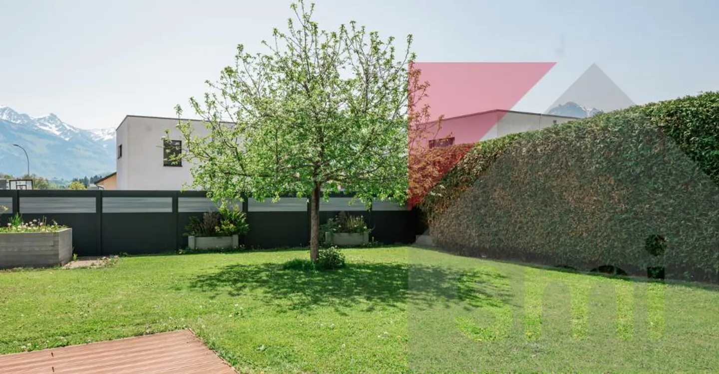 Comfortable villa with independent studio, plot of 1055m2 - Photo 12 of 12
