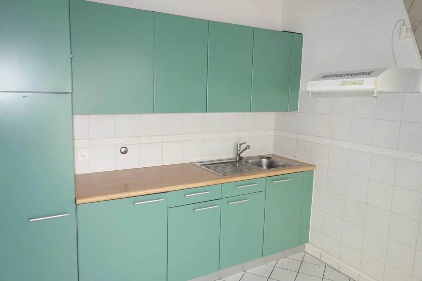 Small apartment near Cornavin train station - Photo 3 of 7