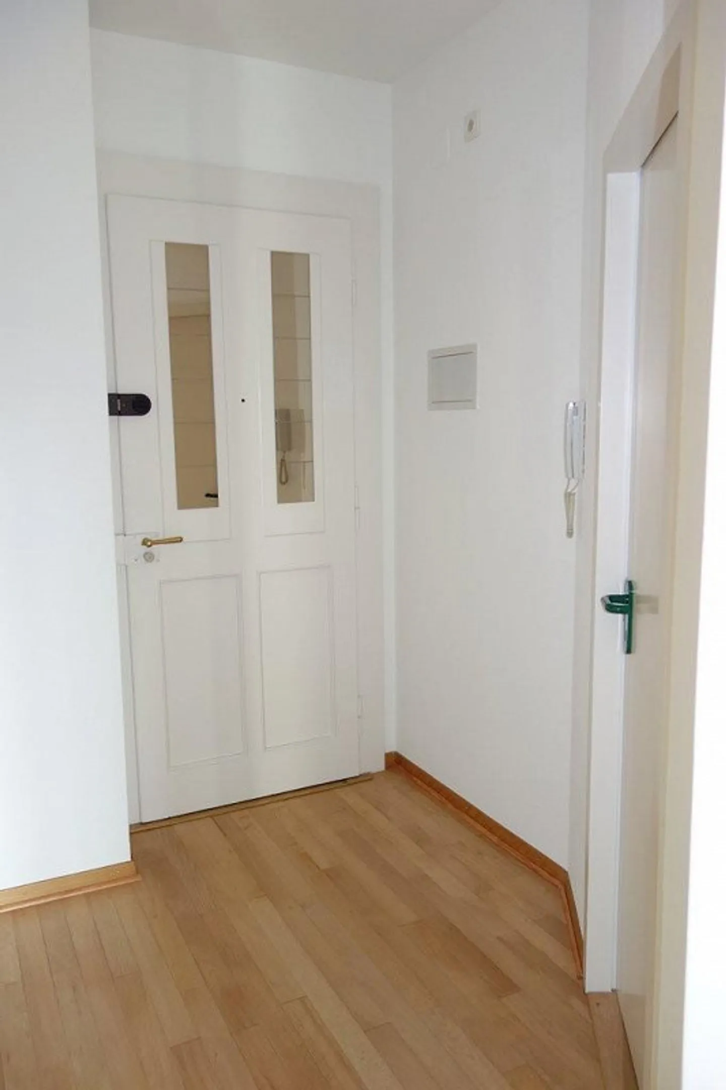 Small apartment near Cornavin train station - Photo 6 of 7