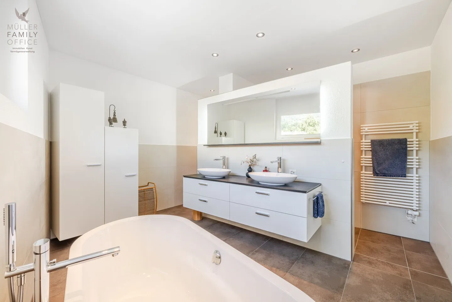 Maison individuelle exclusive de 6 1/2 pièces avec des équipements de haute qualité - Photo 12 sur 13
