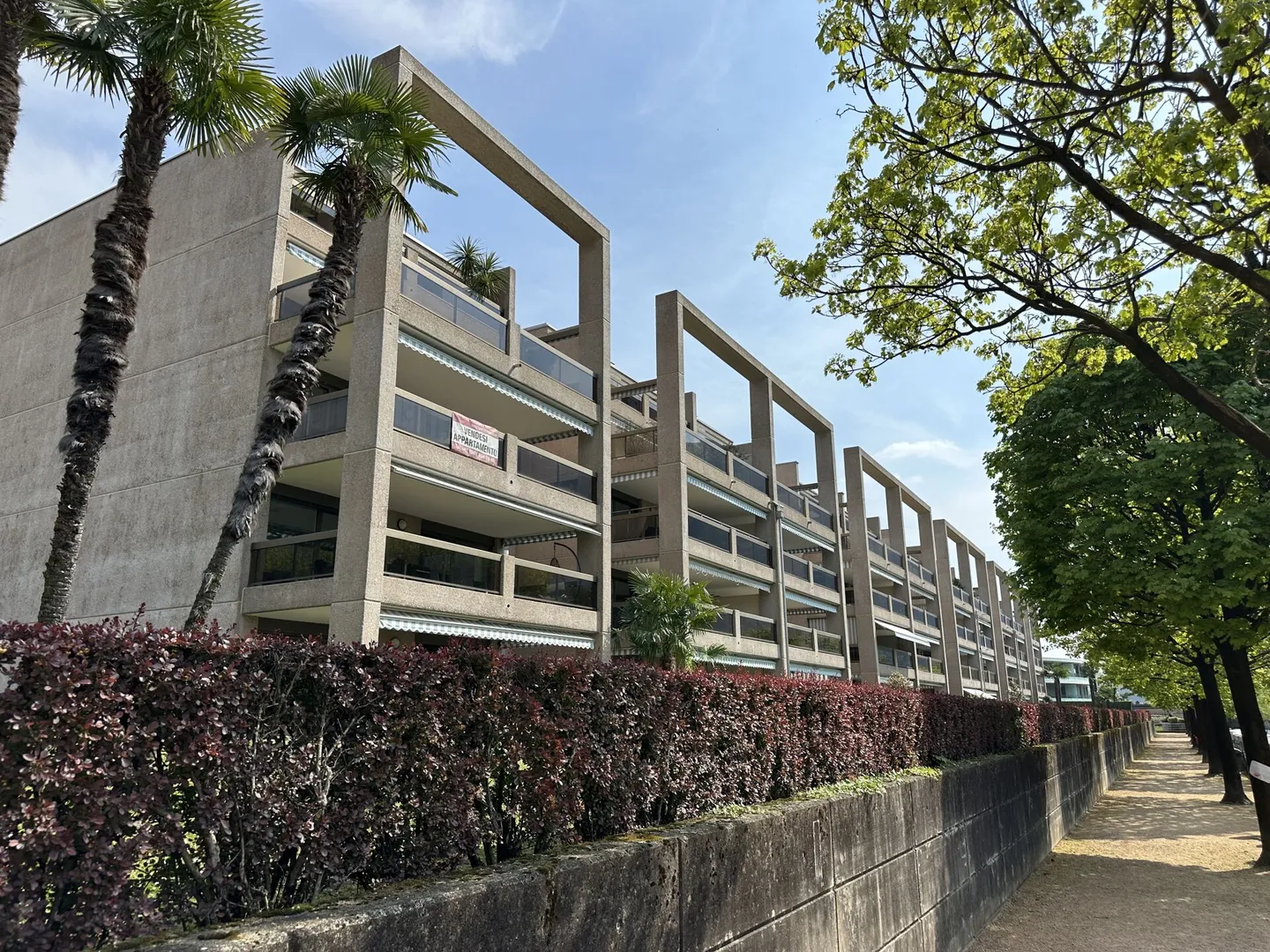 Appartamento elegante fronte lago con doppie viste e comfort eccezionale - Foto 17 di 17