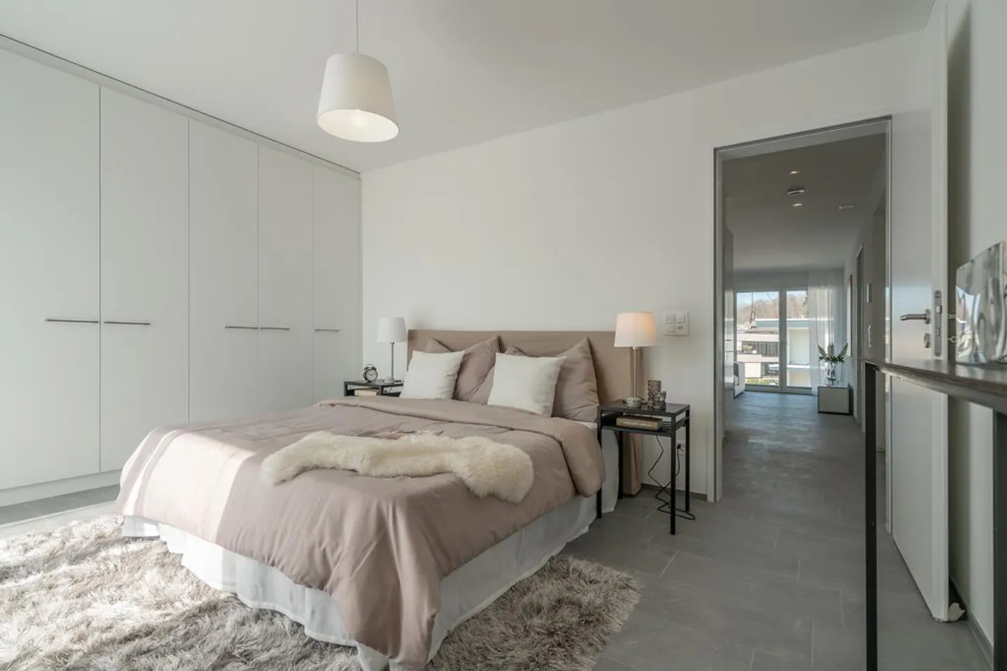 Appartamento moderno e informale in una buona posizione - Foto 3 di 5