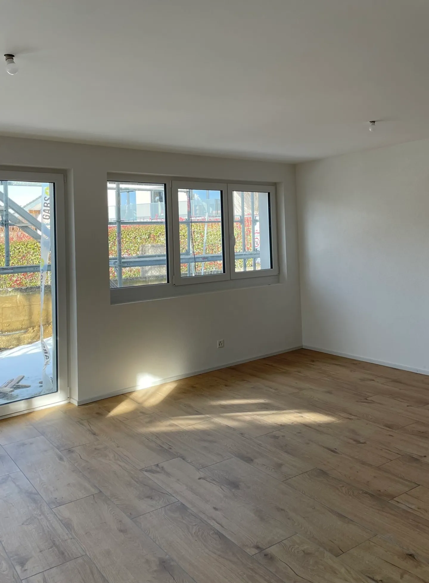 Magnifico NUOVO appartamento di 4,5 stanze con giardino nel quartiere delle ville - Foto 5 di 11