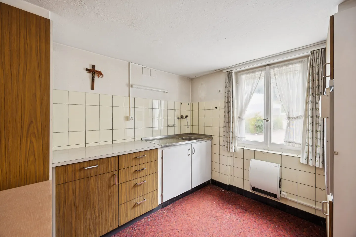 Geräumiges halbfreistehendes Haus - Foto 6 von 6