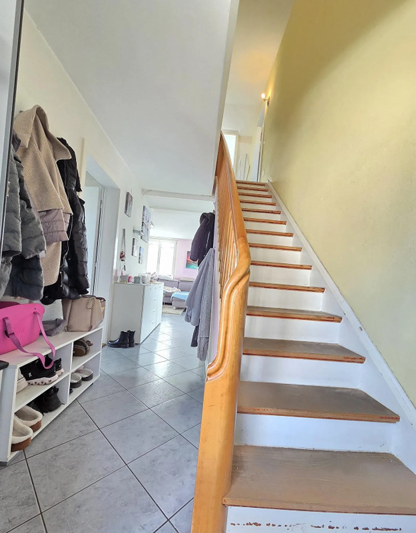 Maison lumineuse dans un endroit calme - Photo 2 sur 15