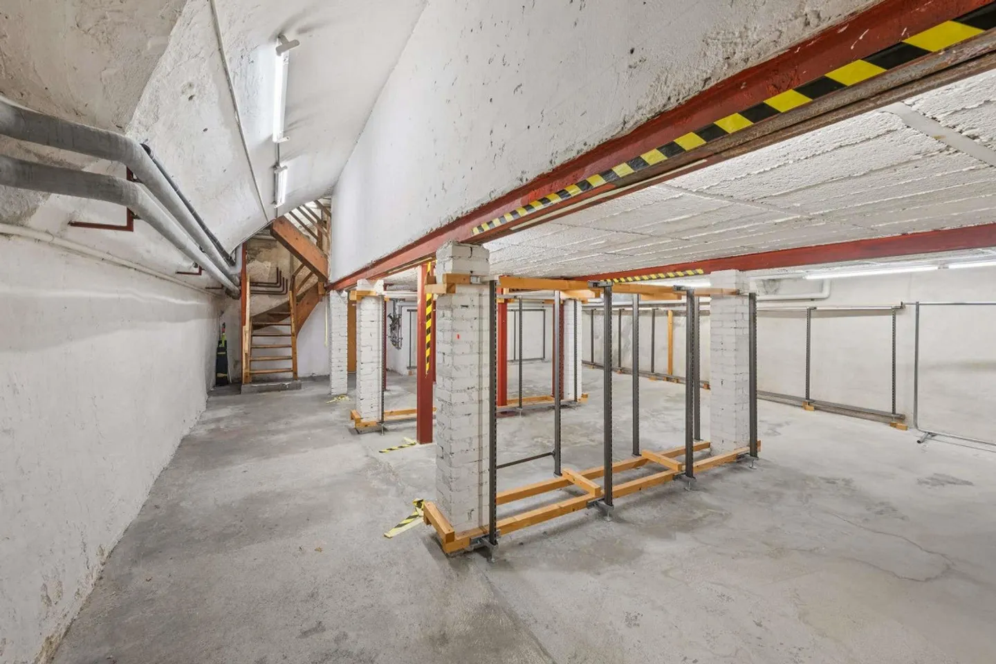 Espace commercial situé au centre de la vieille ville de Schaffhouse - Photo 9 sur 11